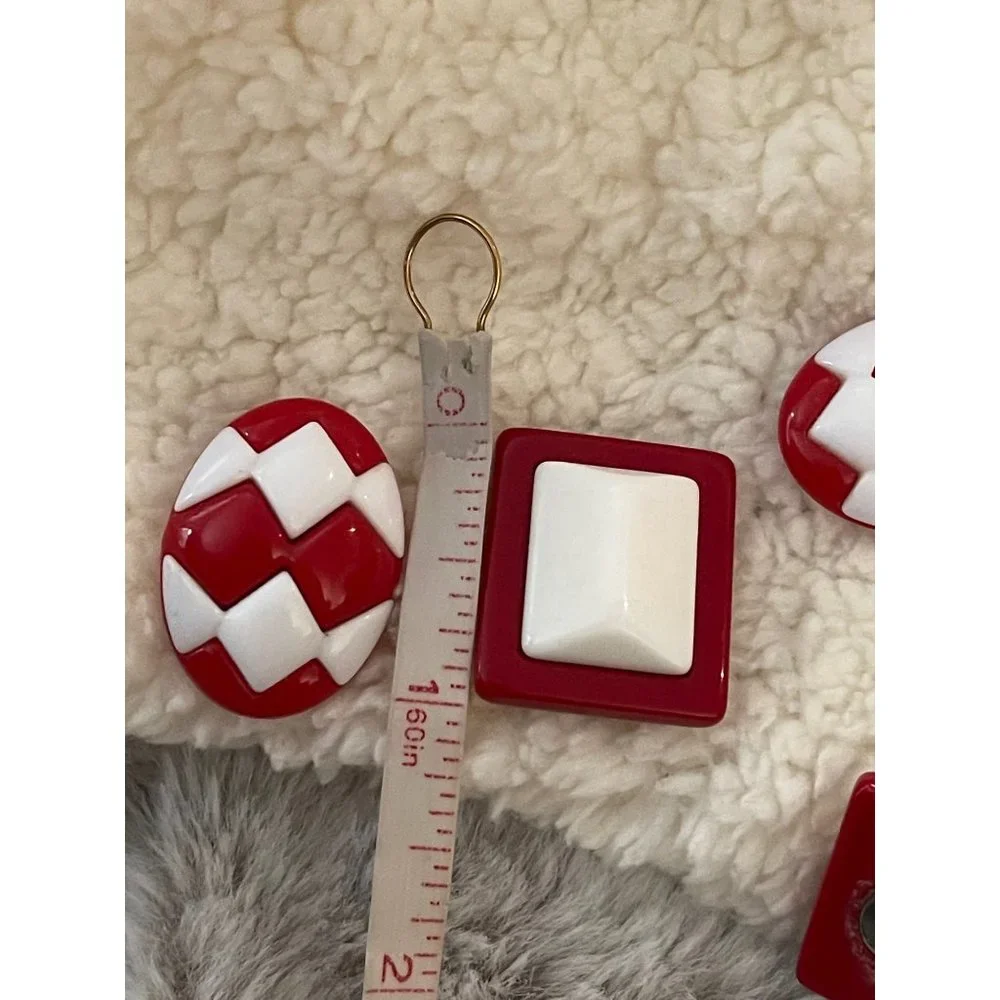 Vintage Red/White Design Pierced Earrings 2-Pairs - Picture 8 of 12